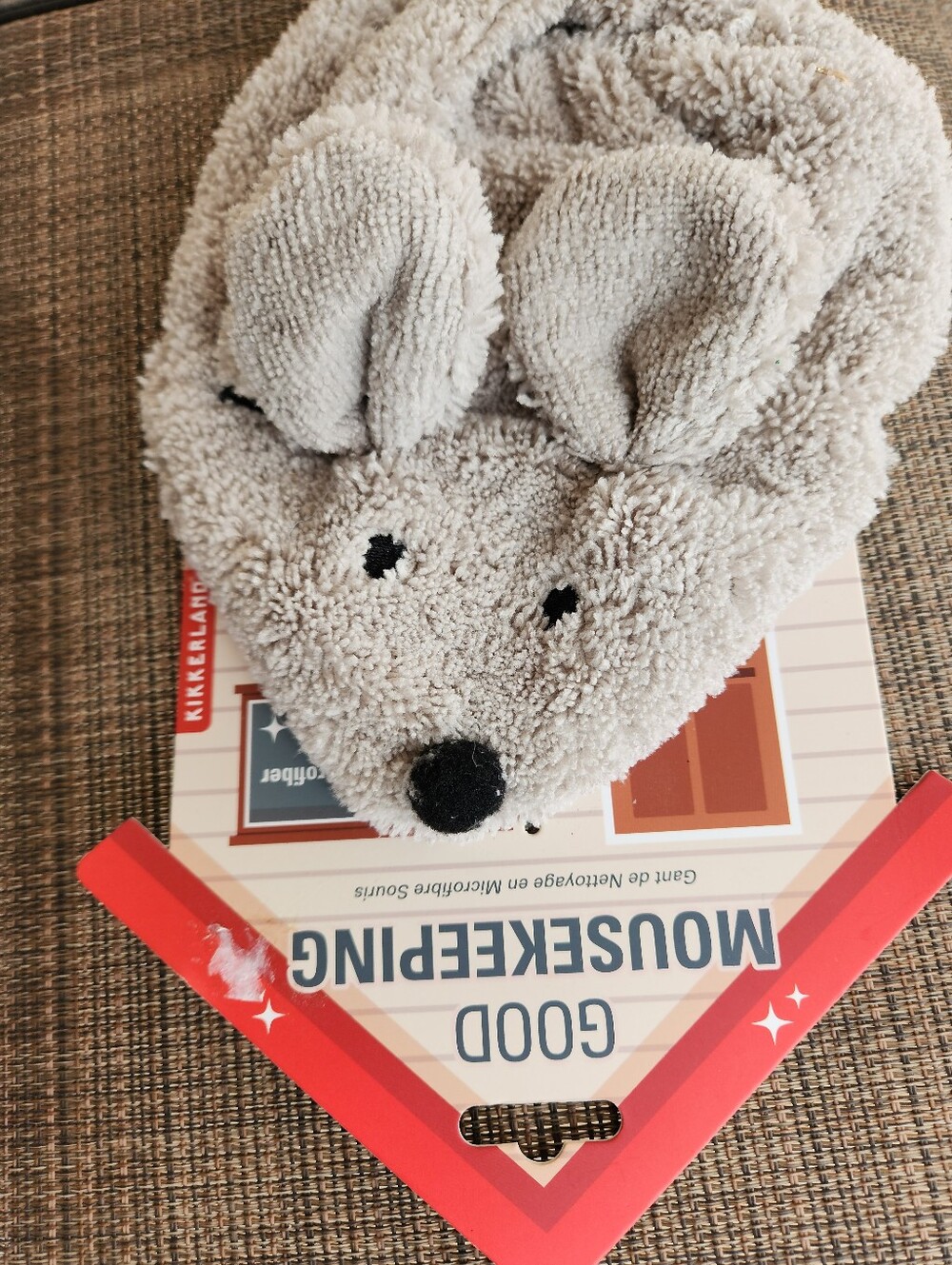Kohl's Beige Plush Mousekeeping Microfiber Cleaning Mitt